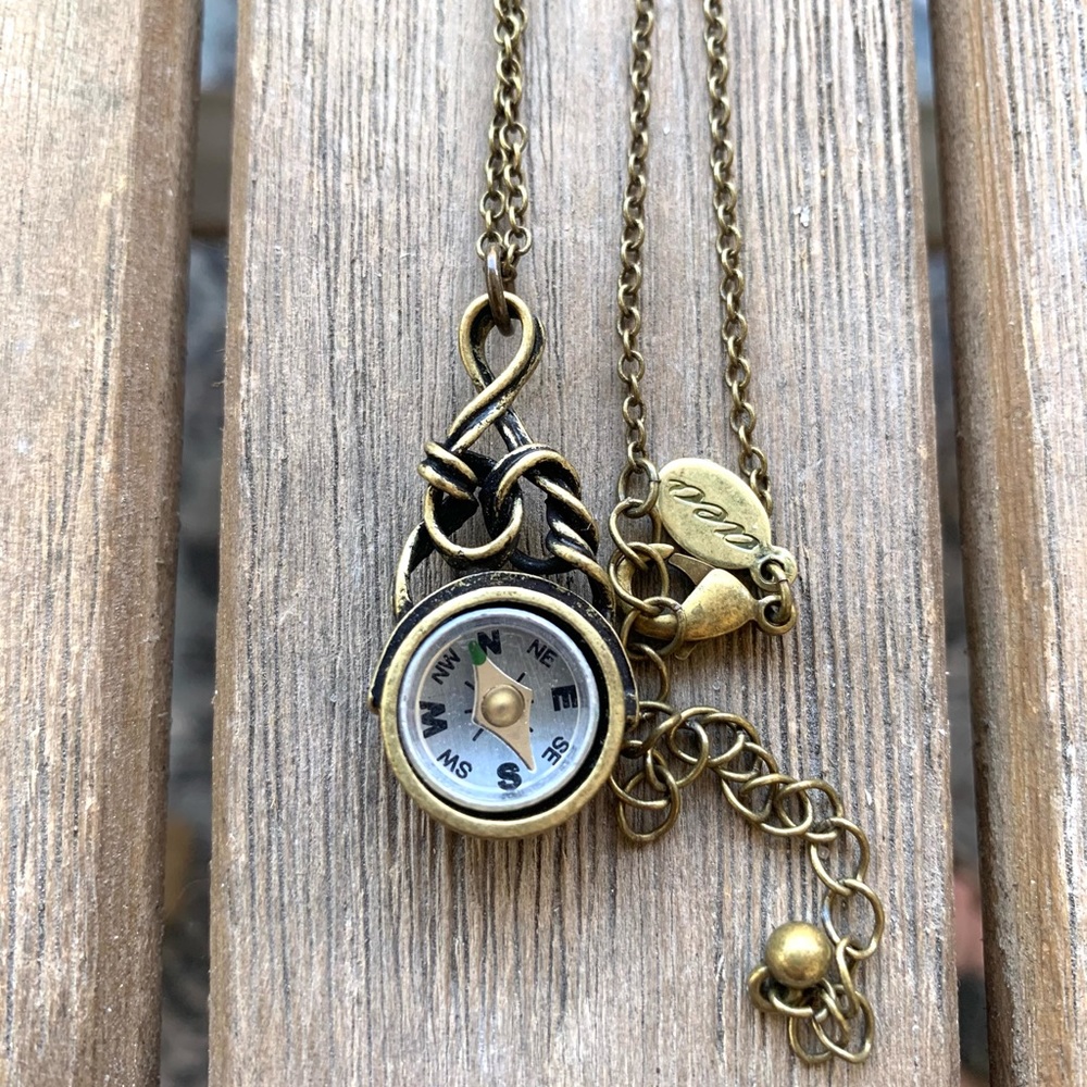 COPY - AEO Compass Necklace Brass